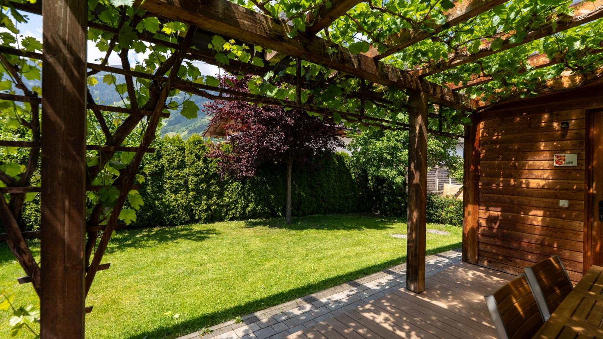 Apparthaus & Chalets Hofer Zell am Ziller Exterior photo