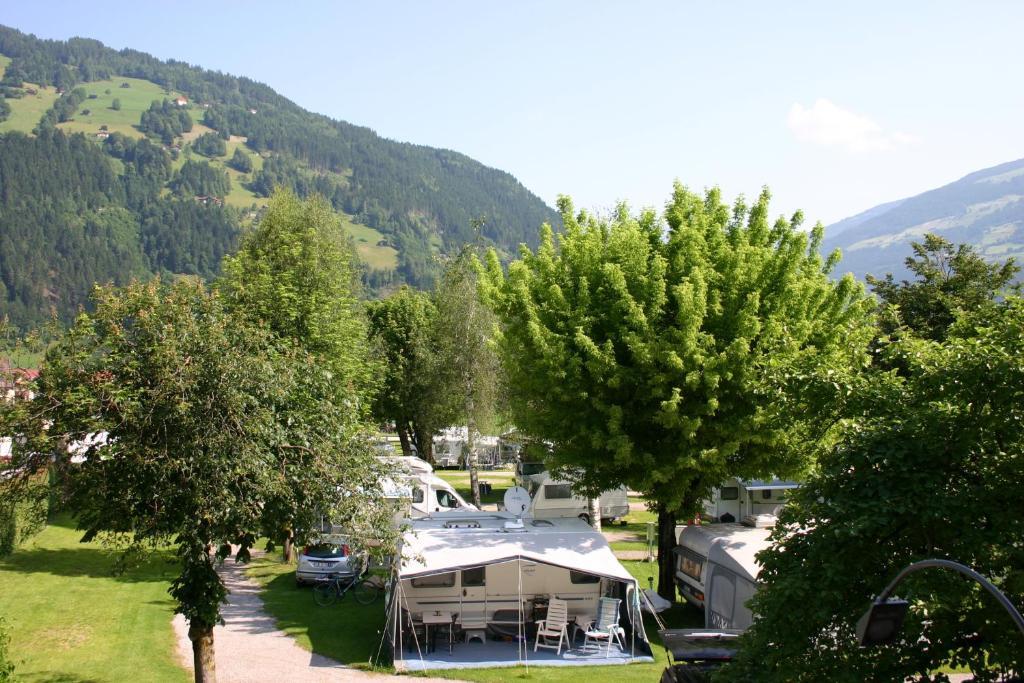 Apparthaus & Chalets Hofer Zell am Ziller Exterior photo