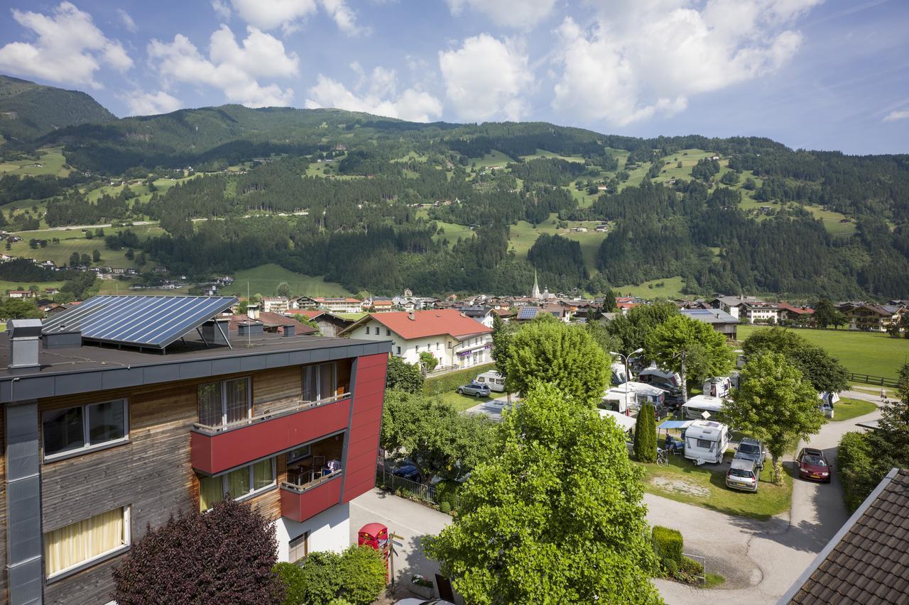 Apparthaus & Chalets Hofer Zell am Ziller Exterior photo